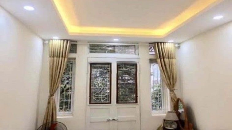Cho thuê MBKD HÀNG ĂN, CÀ PHÊ MP Hàng Muối, Hoàn Kiếm - DT 31m - 3 tầng - MT 3m - Giá 19,5 Triệu.